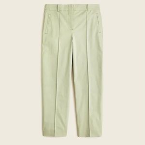 Jcrew size 4 straight leg light weight chino pant. Brand new w.tags, never worn!